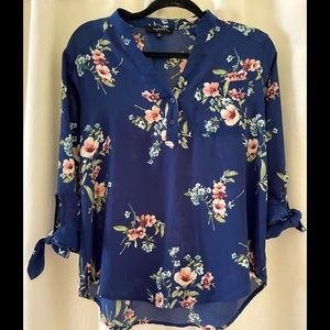 Floral blouse size S